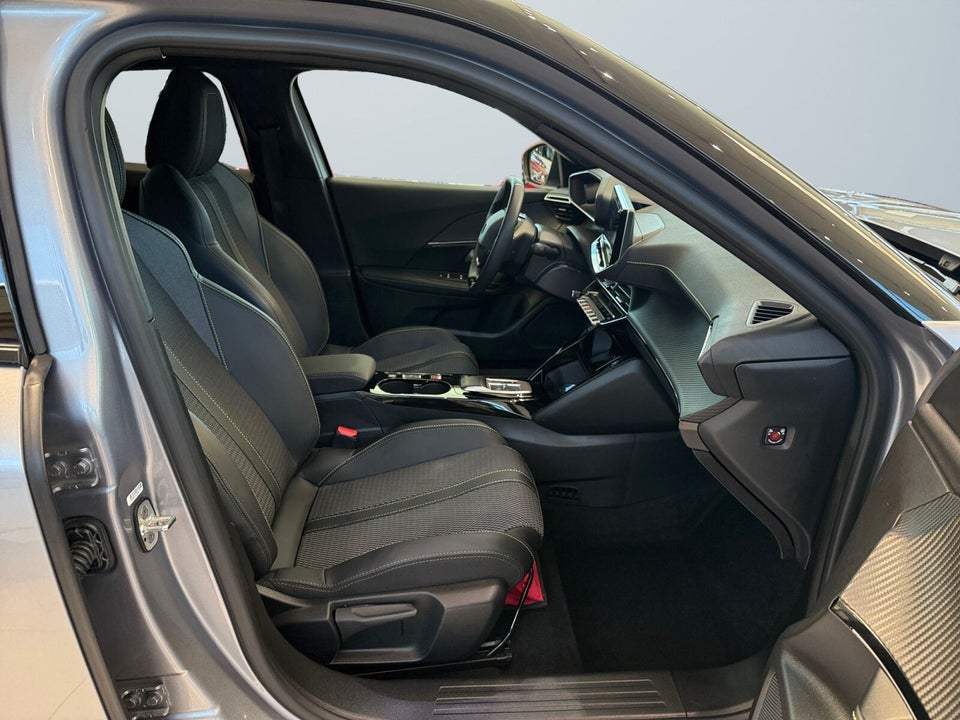 Peugeot e-2008 54 GT 5d