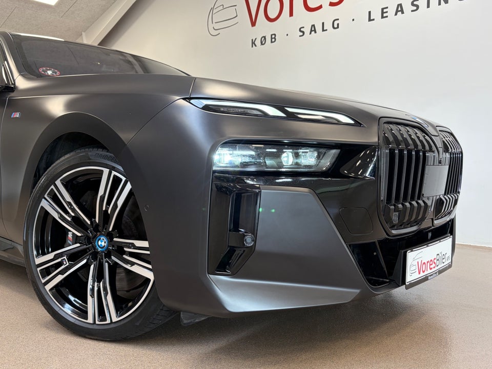 BMW i7 xDrive60 M-Sport 4d
