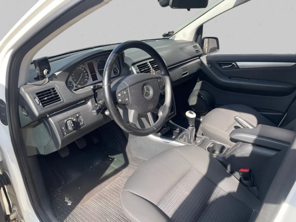 Mercedes B200 2,0 CDi 5d