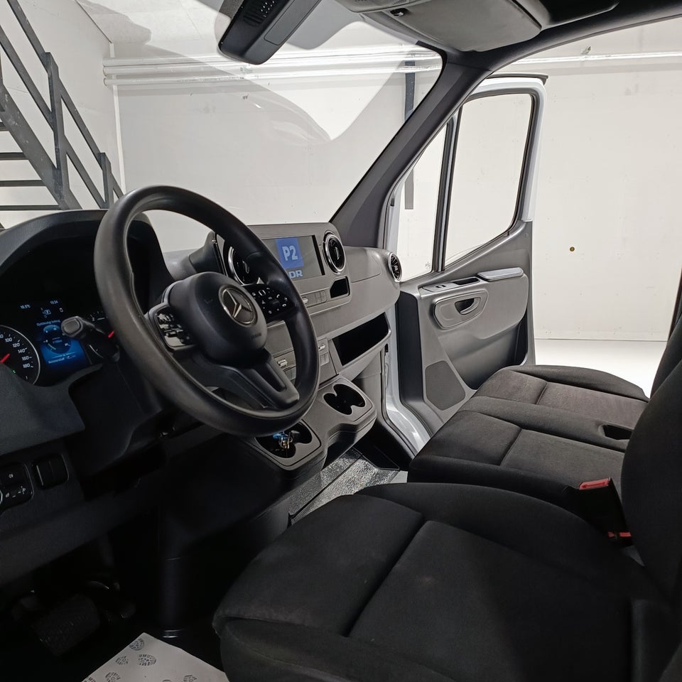 Mercedes Sprinter 317 2,0 CDi A2 Kassevogn aut. RWD