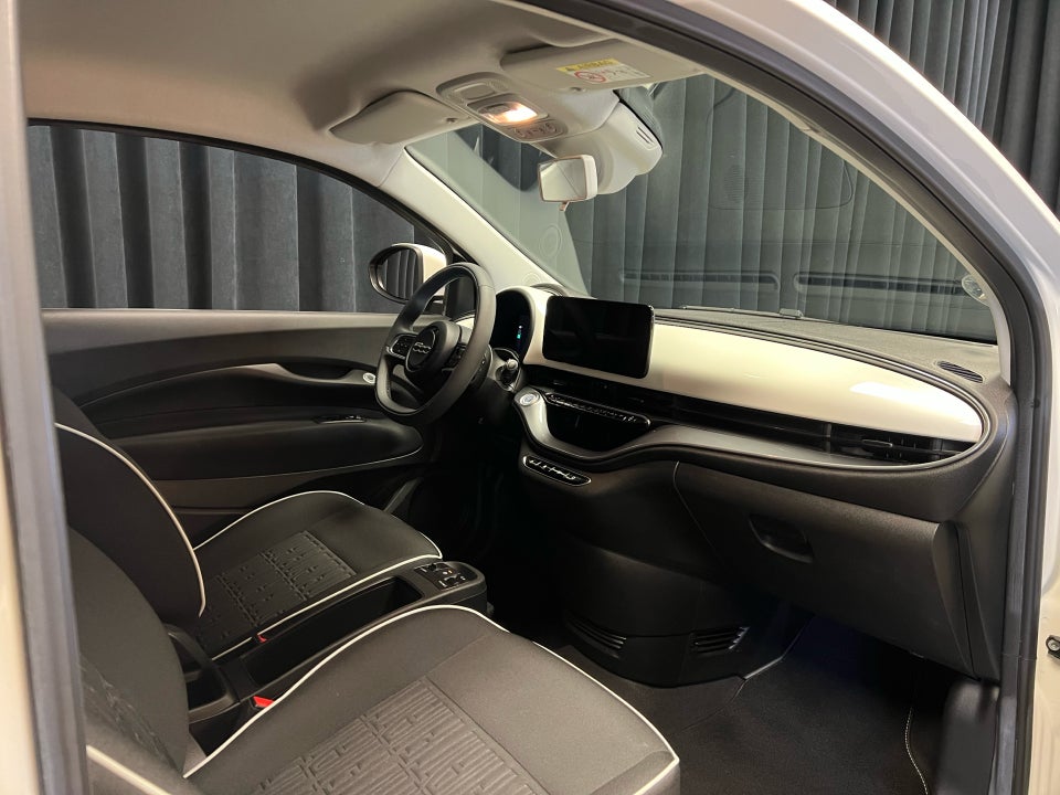 Fiat 500e 42 Icon 3d