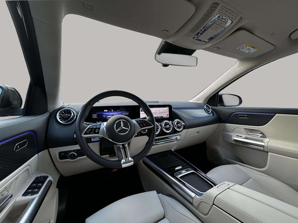 Mercedes EQA300 Progressive 4Matic 5d