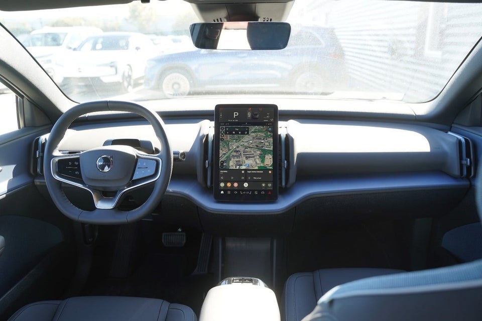 Volvo EX30 Extended Range Plus 5d