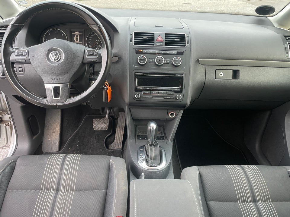 VW Touran 1,6 TDi 105 Comfortline DSG BM Van 5d