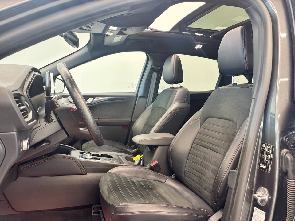 Ford Kuga 2,5 PHEV ST-Line X CVT 5d