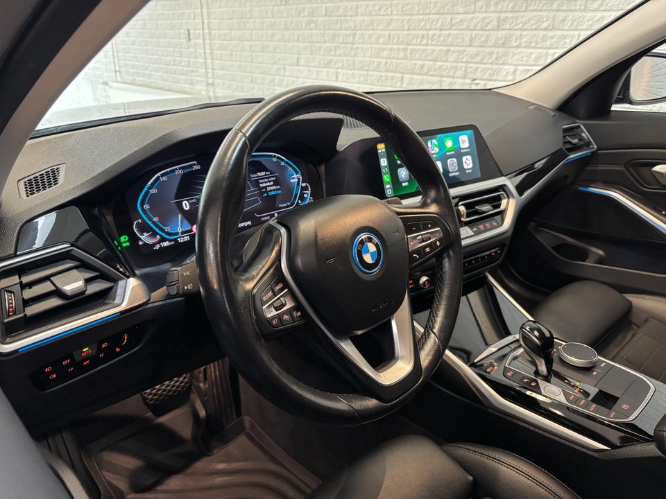 BMW 330e 2,0 Touring Sport Line aut. 5d
