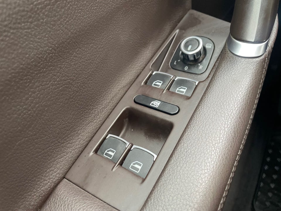 VW Passat 2,0 TDi 170 Highline Variant 4Motion BMT 5d