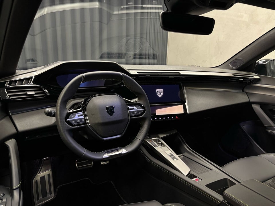 Peugeot e-308 54 GT 5d