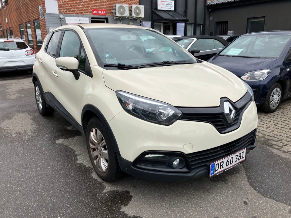 Renault Captur 0,9 TCe 90 Expression 5d