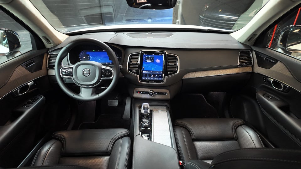 Volvo XC90 2,0 T8 ReCharge Ultimate Dark aut. AWD 7prs 5d