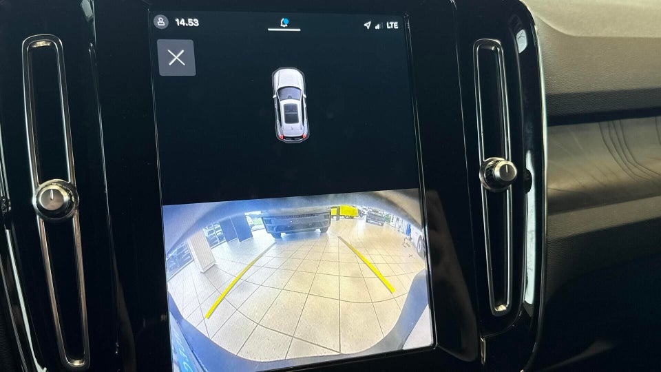 Volvo XC40 ReCharge Extended Range Plus 5d