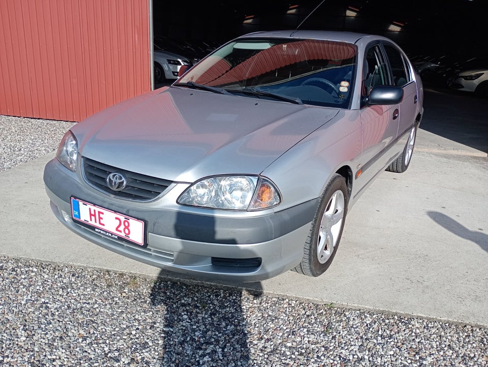 Toyota Avensis 1,8 VVT-i Sol 5d