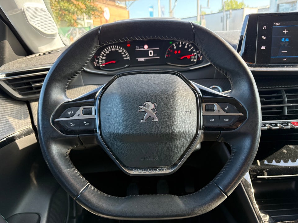 Peugeot 208 1,2 PureTech 100 Allure 5d