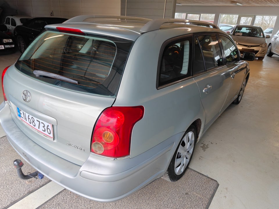 Toyota Avensis 1,8 VVT-i Sol stc. 5d