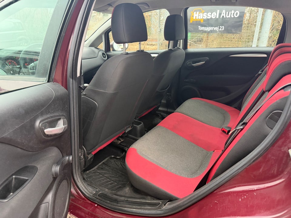 Fiat Punto 1,4 Dynamic 5d