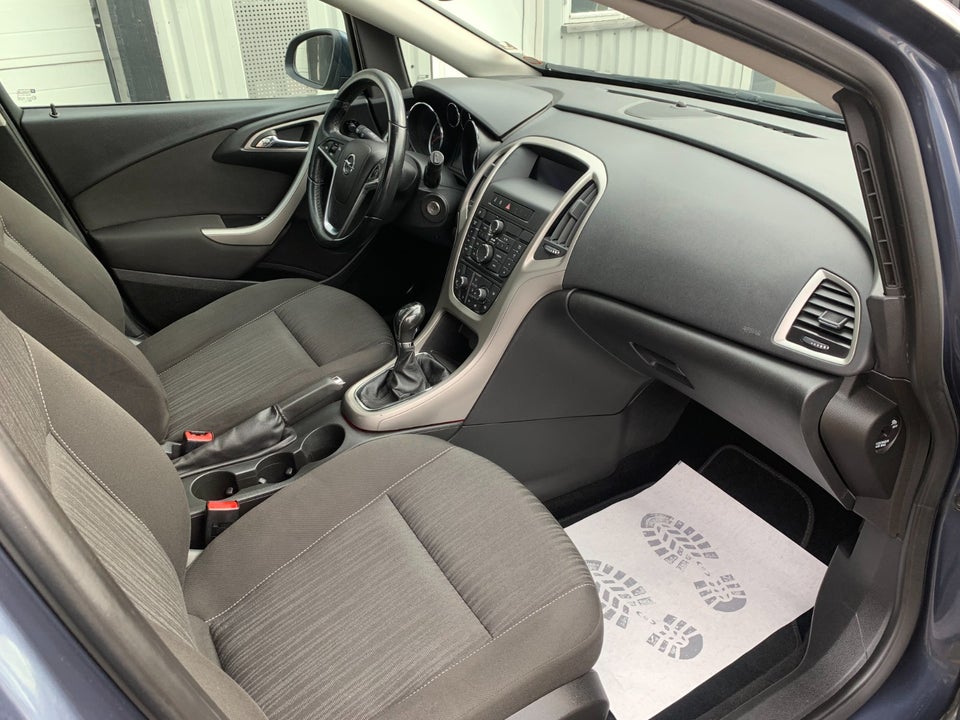 Opel Astra 1,6 Enjoy 5d