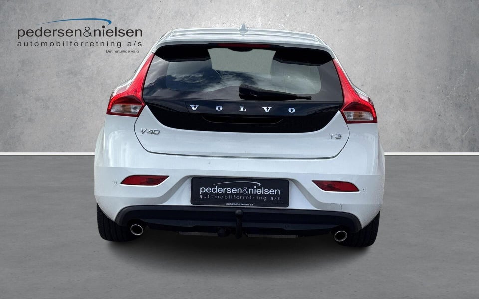 Volvo V40 2,0 T3 152 Dynamic Edition 5d