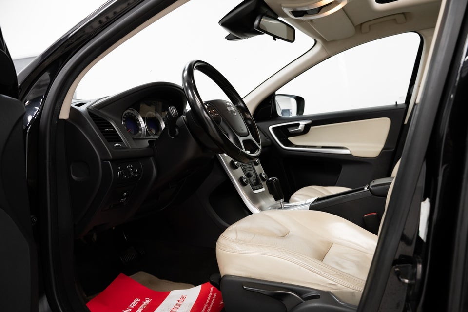 Volvo XC60 2,4 D5 215 Summum aut. AWD 5d