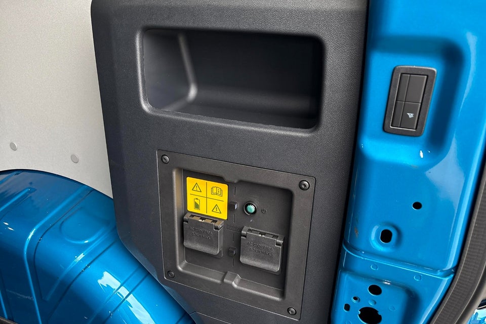 Ford E-Transit Custom 320S 64 Trend