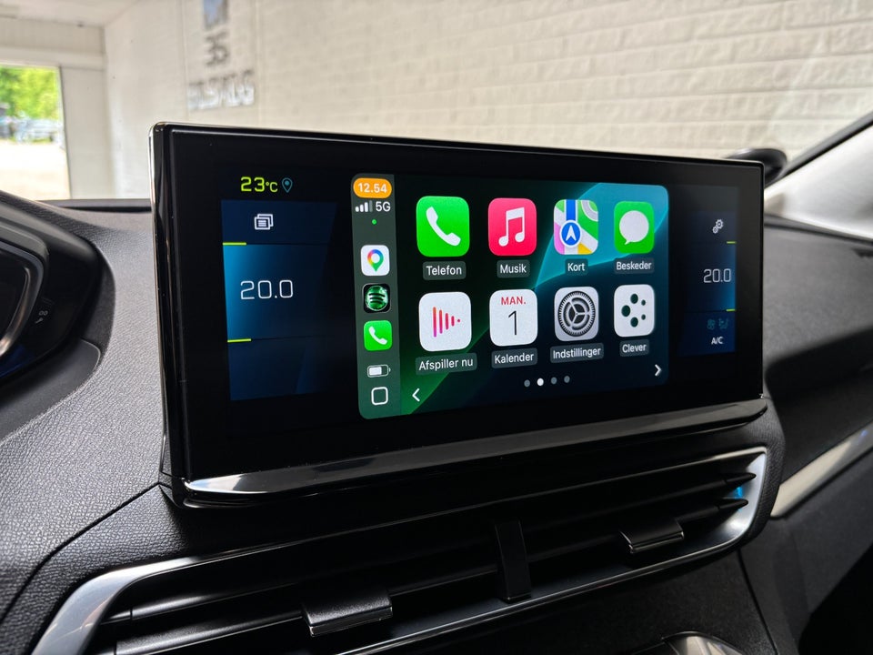 Peugeot 3008 1,6 Hybrid First Selection EAT8 5d