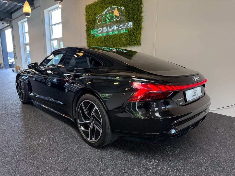 Audi e-tron GT quattro 4d