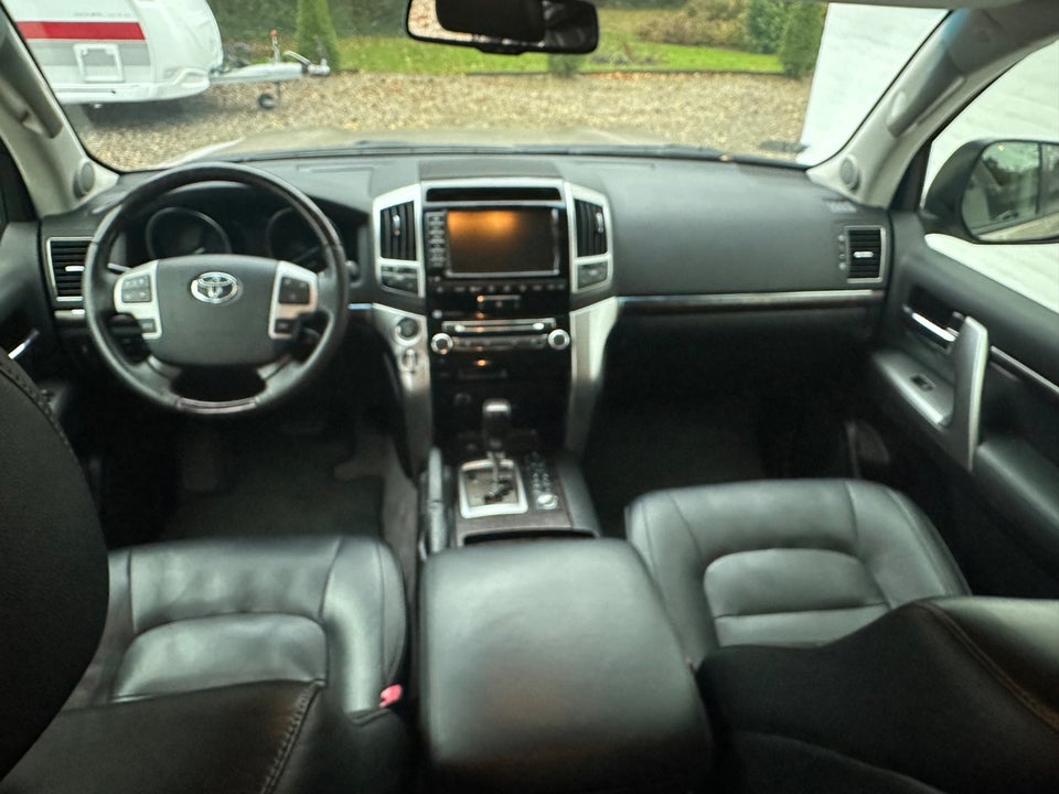 Toyota Land Cruiser 4,5 V8 D-4D T3 aut. Van 5d