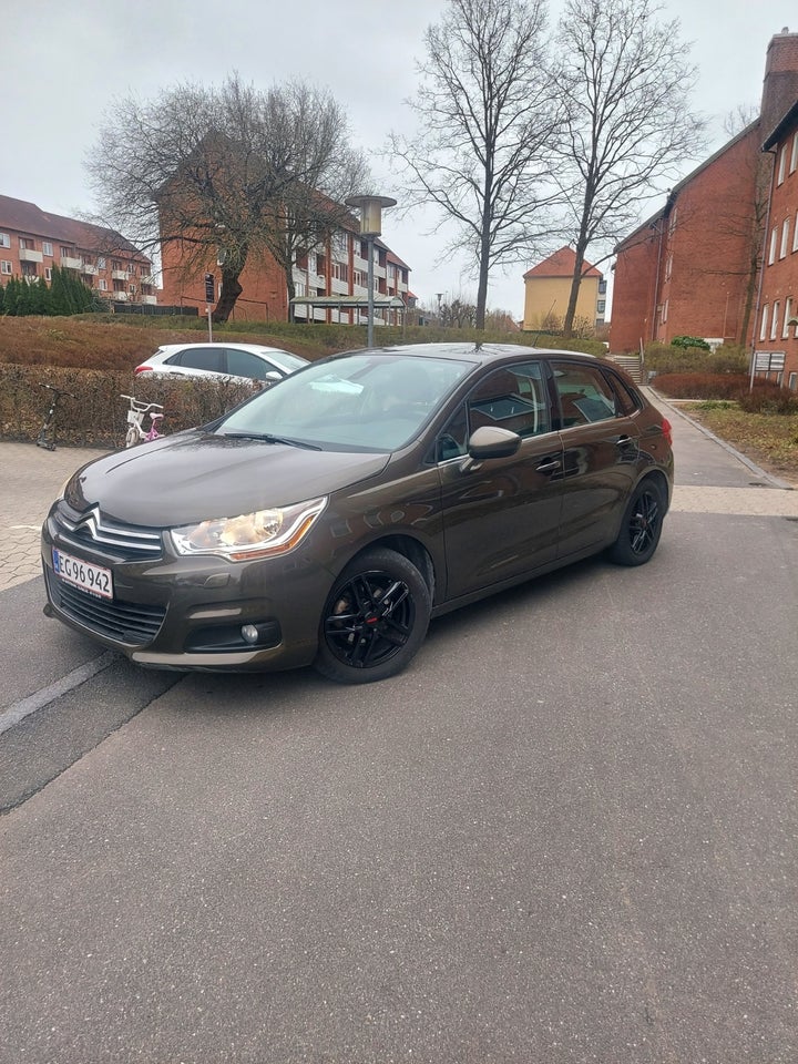 Citroën C4 1,6 e-HDi 115 Seduction E6G 5d
