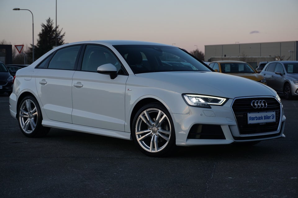 Audi A3 35 TFSi Sport Limited S-tr. 4d