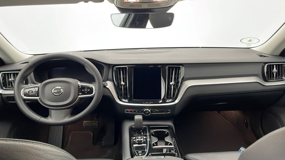 Volvo V60 CC 2,0 B5 250 Plus Bright aut. AWD 5d