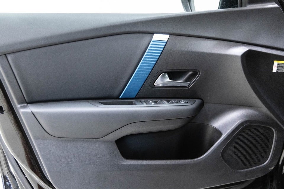 Citroën ë-C4 X 50 Shine 4d