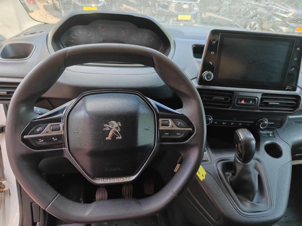 Peugeot Partner 1,5 BlueHDi 100 L1V1 Ultimate Van