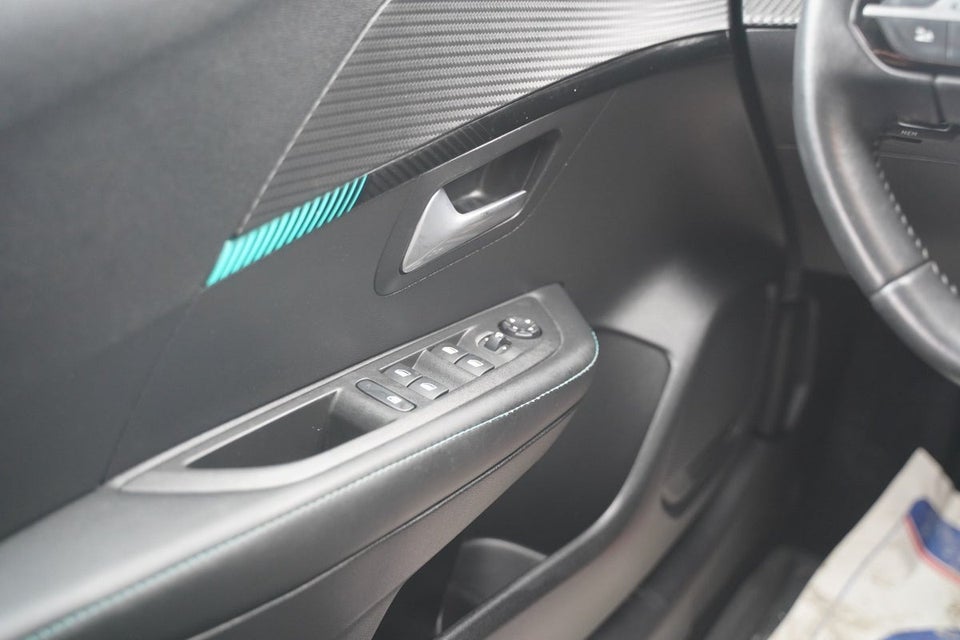 Peugeot 208 1,2 PureTech 100 Allure 5d