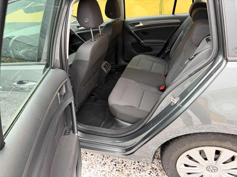 VW Golf VII 1,5 TSi 130 Comfortline DSG 5d