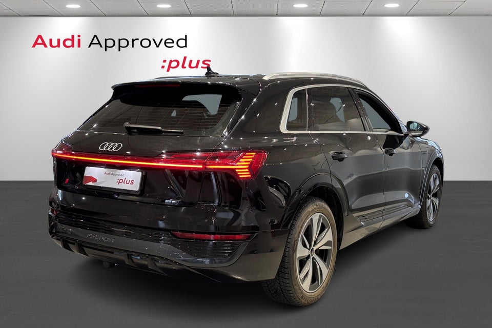 Audi Q8 e-tron 55 S-line quattro 5d