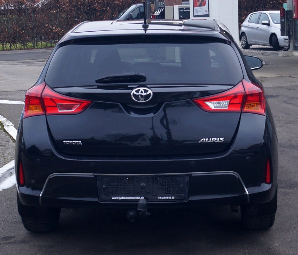 Toyota Auris 1,4 D-4D T2 Premium 5d