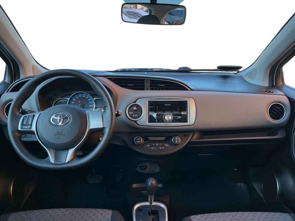 Toyota Yaris 1,5 Hybrid H1 e-CVT 5d