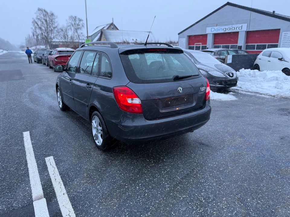 Skoda Fabia 1,2 12V Ambiente 5d