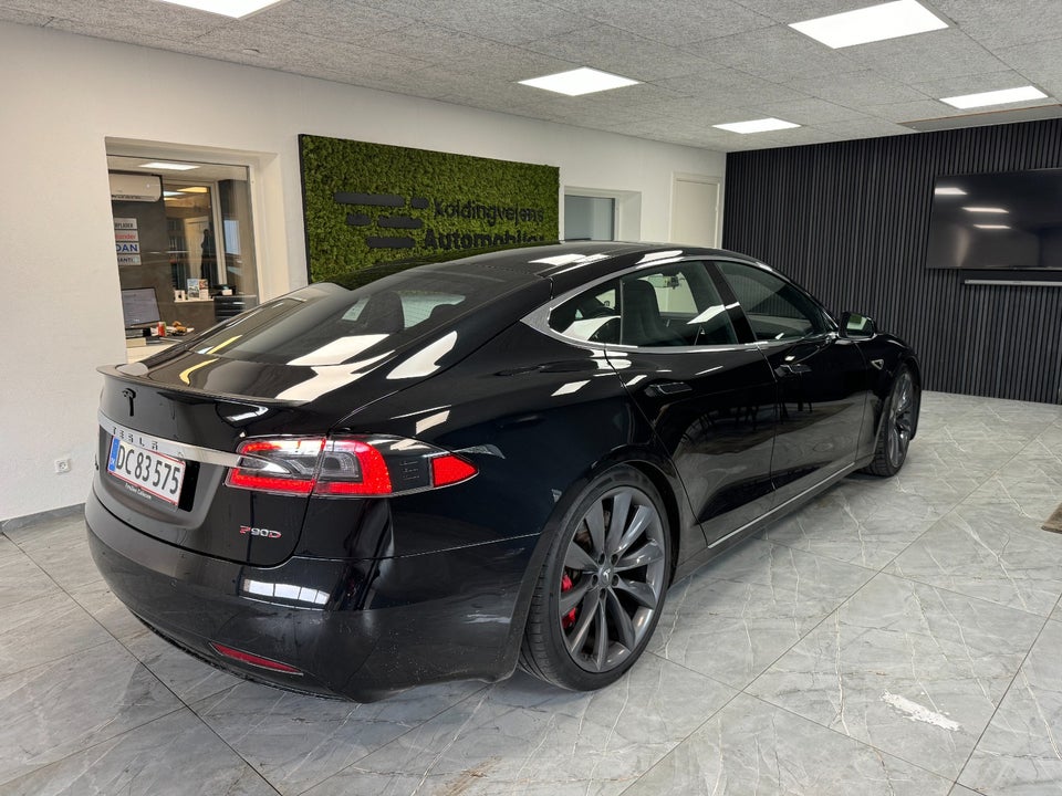 Tesla Model S 90D 5d