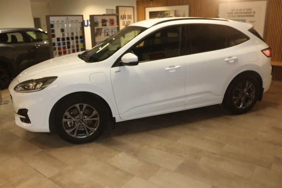 Ford Kuga 2,5 PHEV ST-Line CVT 5d