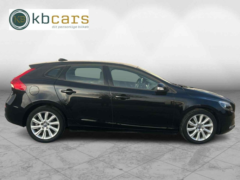 Volvo V40 1,6 D2 115 Kinetic aut. 5d