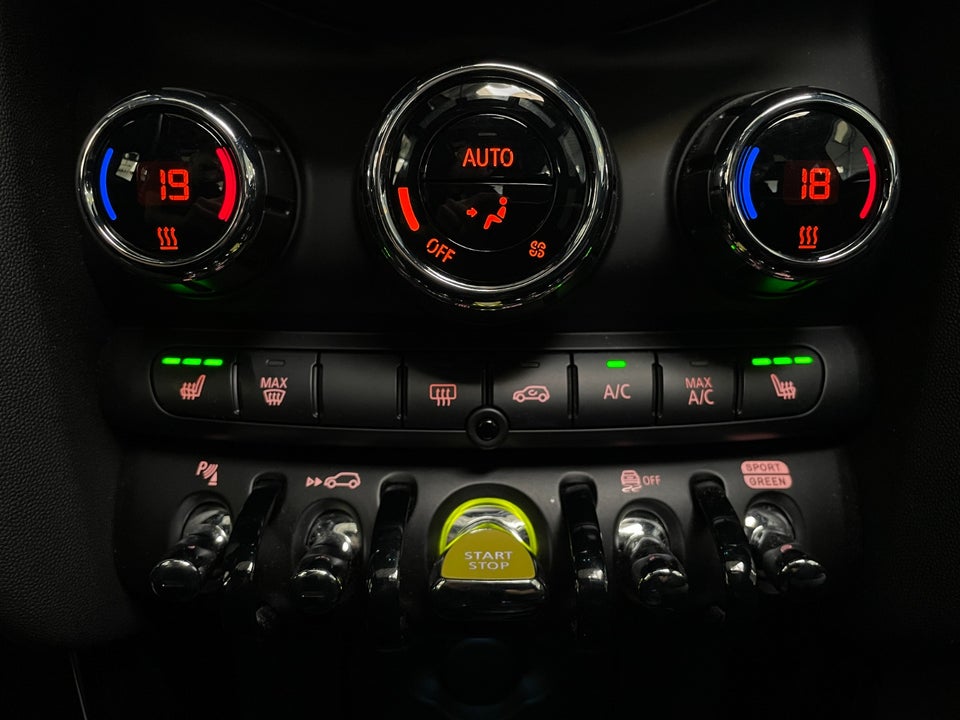 MINI Cooper SE Maximise 3d