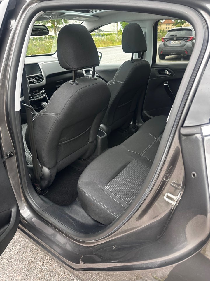 Peugeot 208 1,6 BlueHDi 100 Allure 5d