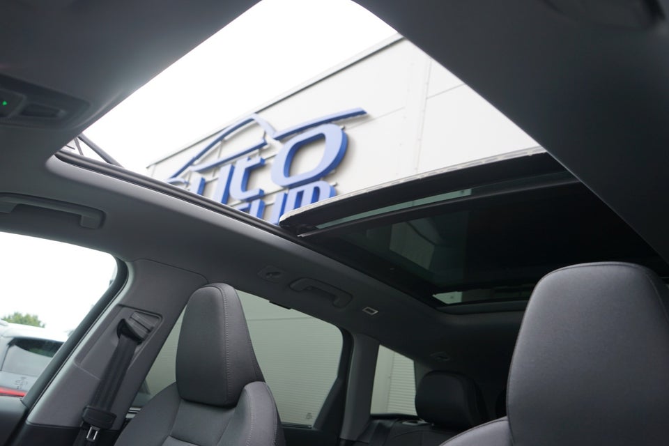 Audi Q6 e-tron S-line quattro 5d