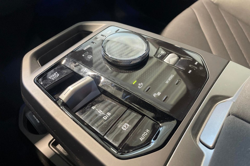 BMW iX xDrive45 M-Sport 5d