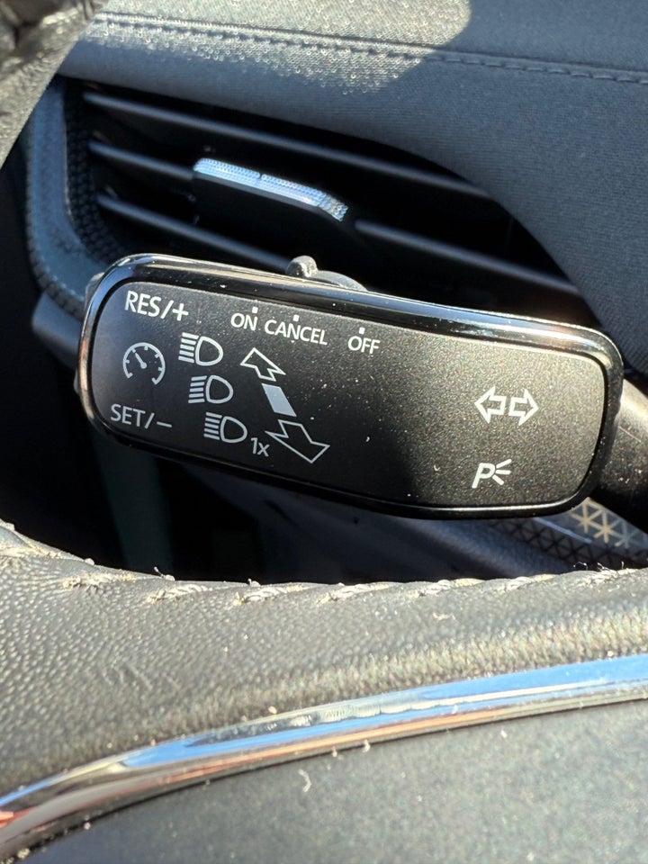 Skoda Enyaq 50 iV Loft 5d