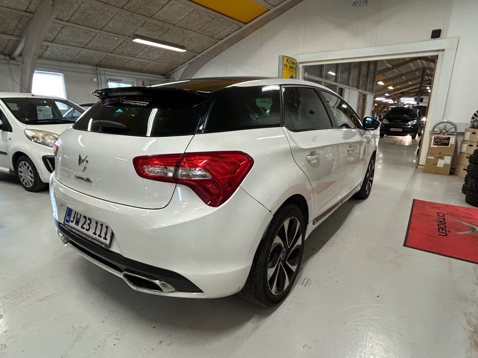 Citroën DS5 1,6 e-HDi 112 Style E6G 5d