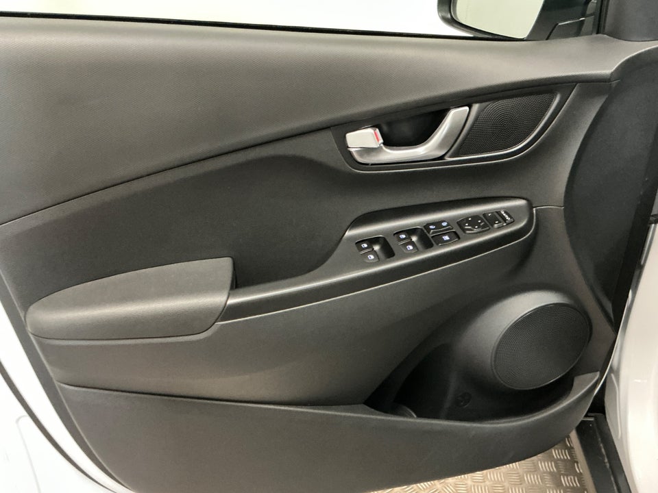 Hyundai Kona 39 EV Essential 5d