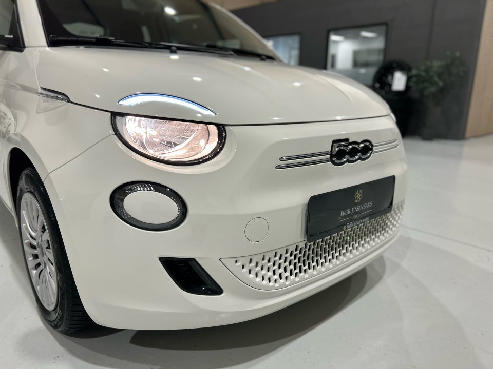 Fiat 500e 42 Icon 3d