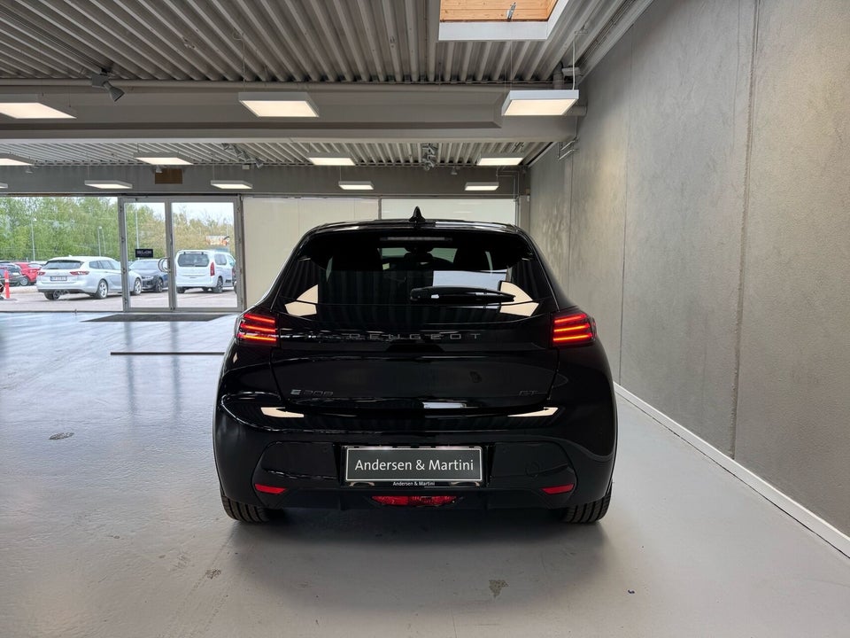 Peugeot e-208 54 GT Pack 5d