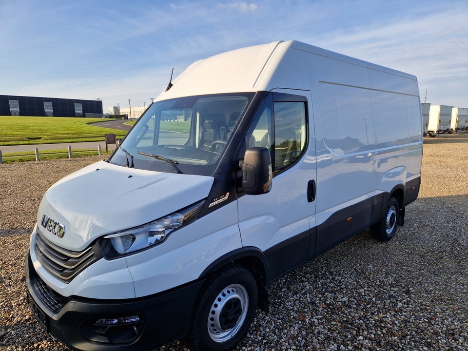Iveco Daily 2,3 35S14 12m³ Van AG8